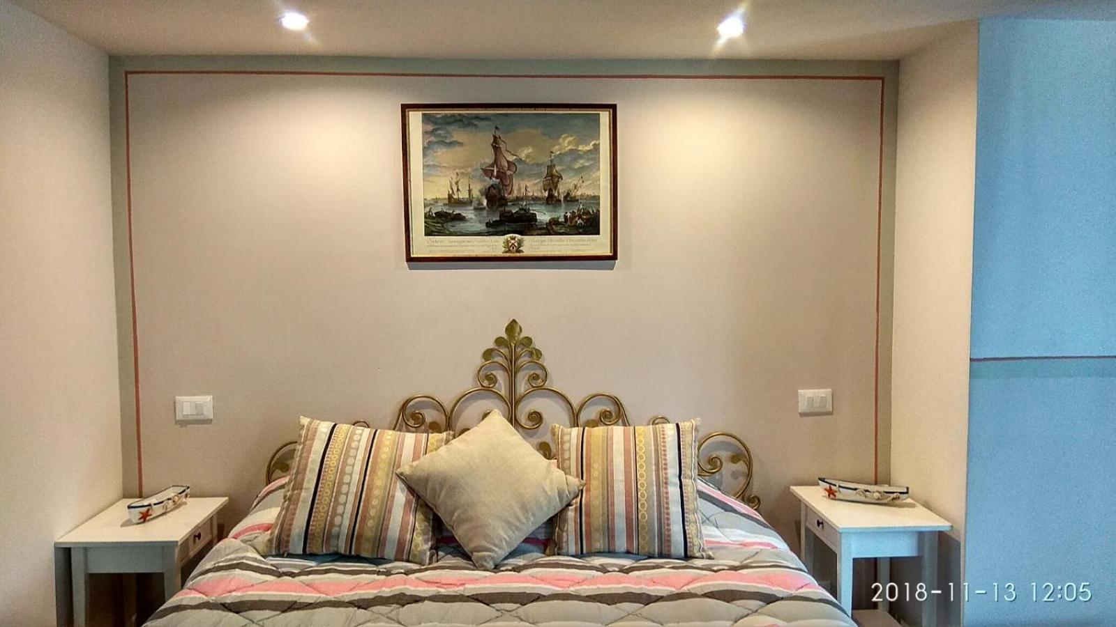 مبيت وإفطار لوكا Le Rondini Di San Donato الغرفة الصورة